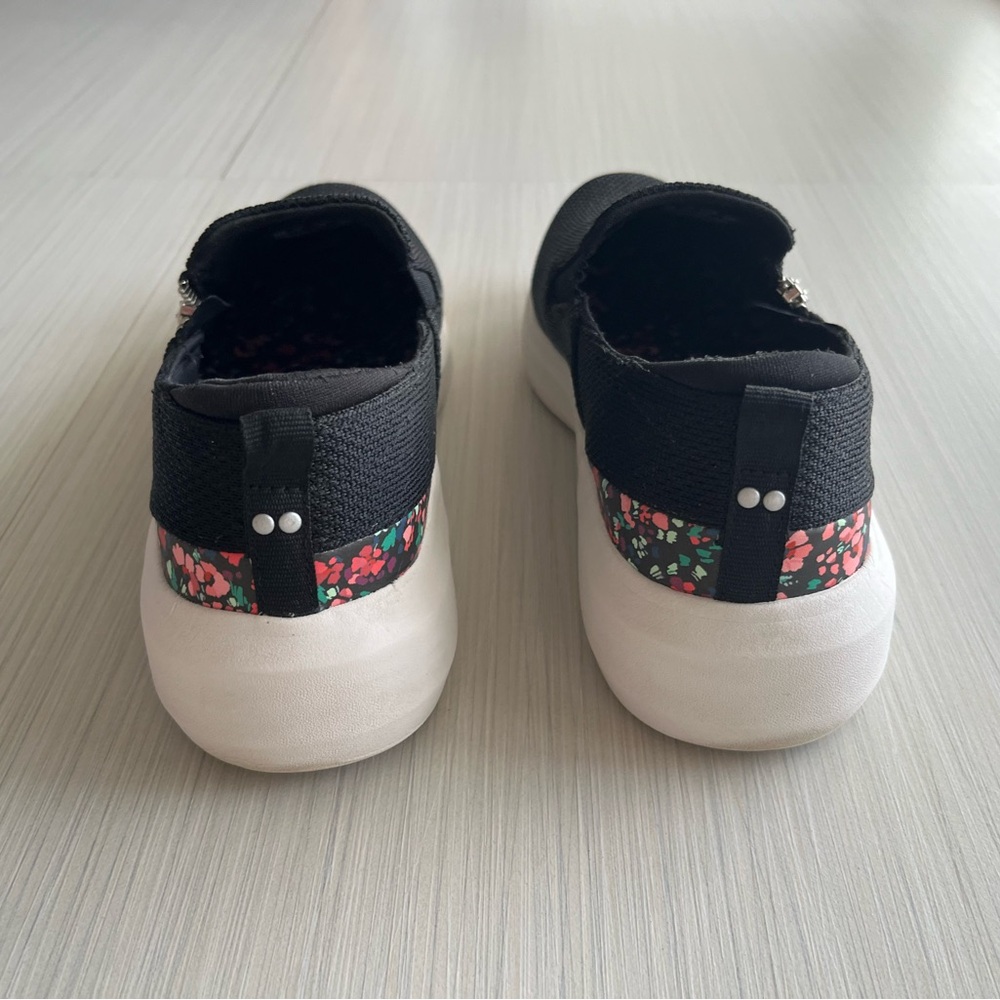 Slip ons - Picture 13 of 15